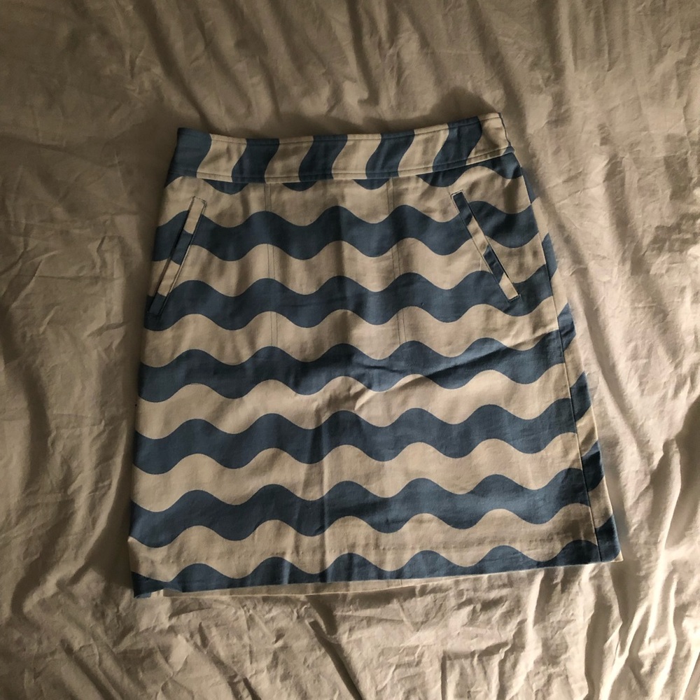 Baby blue and white wave print skirt
